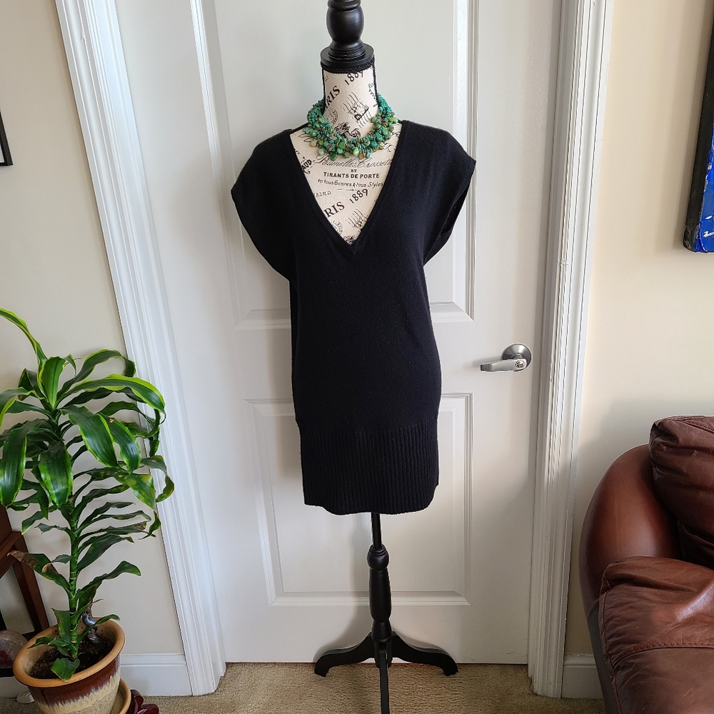 Trina Turk  V-neck Sweater